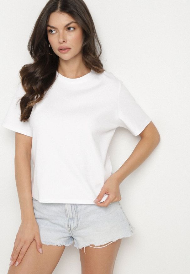 Born2be - Biały Bawełniany T-shirt z Grubszej Bawełny Tiariane. Okazja: na co dzień, na spotkanie biznesowe, do pracy. Kolor: biały. Materiał: bawełna. Styl: biznesowy, klasyczny, elegancki, casual