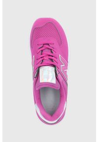 New Balance buty WL574HR2 kolor fioletowy. Nosek buta: okrągły. Zapięcie: sznurówki. Kolor: fioletowy. Materiał: guma. Model: New Balance 574 #3