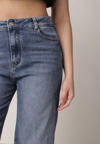 Born2be - Granatowe Bawełniane Jeansy o Kroju Barrel Leg z Wysokim Stanem Tinalea. Okazja: na co dzień. Stan: podwyższony. Kolor: niebieski. Styl: casual, klasyczny #4