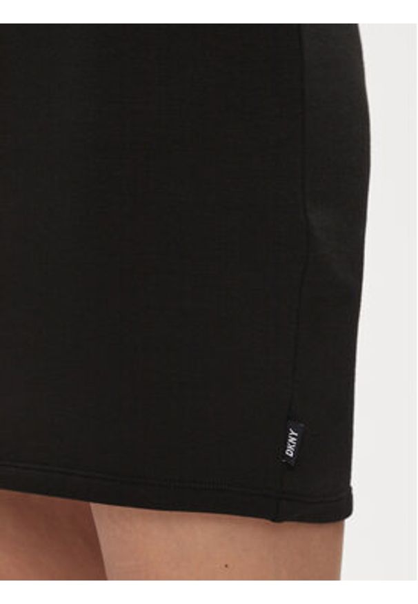 DKNY Sport Sukienka dzianinowa DP3D4832 Czarny Relaxed Fit. Kolor: czarny. Materiał: syntetyk. Typ sukienki: sportowe. Styl: sportowy