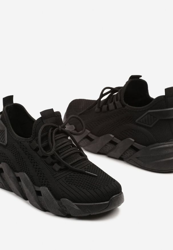 Born2be - Czarne Sneakersy na Grubej Podeszwie z Tłoczeniem Tatinora. Okazja: na co dzień, na spacer. Kolor: czarny. Materiał: jeans. Sport: turystyka piesza