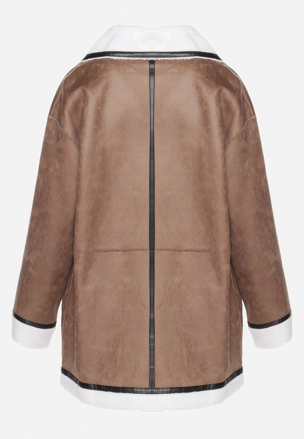 Born2be - Ciemnobrązowa Kurtka Biker o Kroju Marynarki Ocieplona Futerkiem Typu Baranek Saliria. Okazja: na co dzień. Kolor: brązowy. Materiał: futro. Styl: casual, elegancki