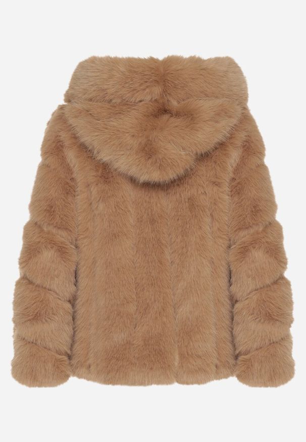 Born2be - Ciemnobeżowa Futrzana Kurtka z Kapturem Daviella. Typ kołnierza: kaptur. Kolor: beżowy. Materiał: futro. Wzór: aplikacja