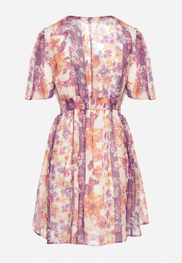 Born2be - Fioletowa Sukienka w Kwiatowy Wzór Rinovea. Okazja: na spacer, na co dzień. Kolor: fioletowy. Wzór: kwiaty. Sezon: lato. Styl: elegancki, casual