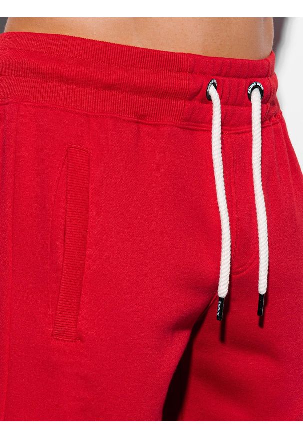 Czerwone szorty Ombre Clothing krótkie