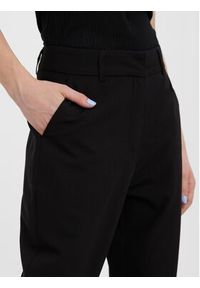 Vero Moda Spodnie materiałowe Zelda 10261257 Czarny Straight Fit. Kolor: czarny. Materiał: syntetyk #2