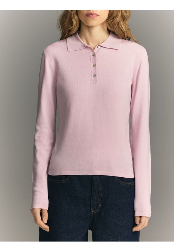 Reserved - Sweter z kołnierzykiem - różowy. Kolor: różowy. Materiał: dzianina