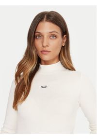 Guess Jeans Golf W5BP23 KA0H1 Beżowy Slim Fit. Typ kołnierza: golf. Kolor: beżowy. Materiał: bawełna #2