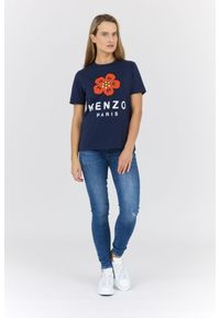 Kenzo - KENZO Granatowy t-shirt damski z czerwonym kwiatem, Rozmiar S. Kolor: niebieski. Wzór: kwiaty #4
