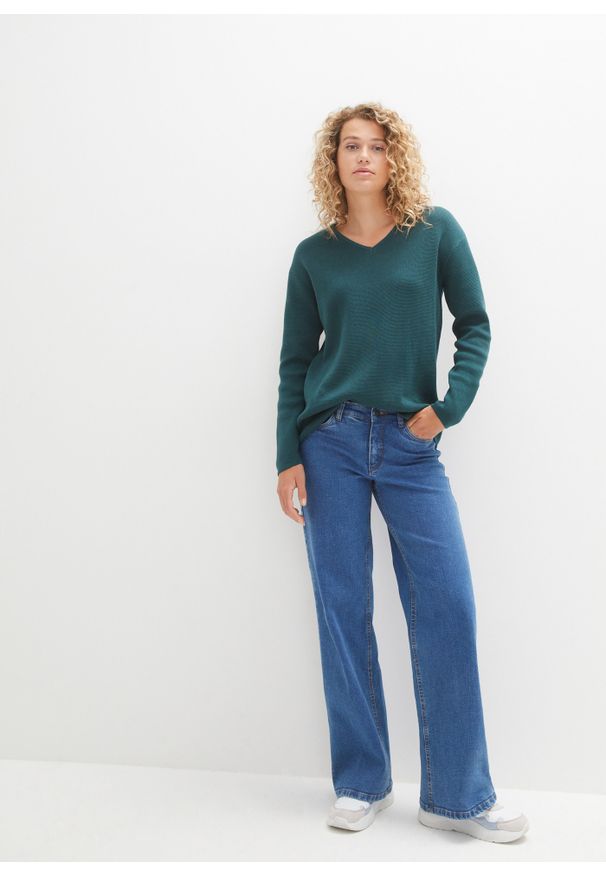 bonprix - Sweter z dzianiny Milano w prążek, z dekoltem w serek. Typ kołnierza: dekolt w serek. Kolor: niebieski. Materiał: dzianina. Wzór: prążki