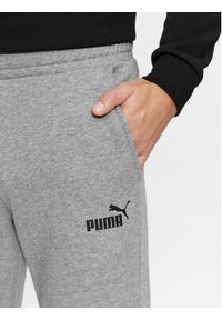 Puma Spodnie dresowe Ess Logo 586714 Szary Regular Fit. Kolor: szary. Materiał: syntetyk, bawełna #4