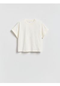 Reserved - Bawełniany t-shirt - złamana biel. Materiał: bawełna