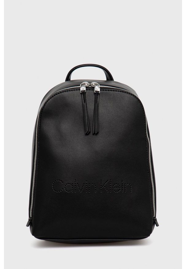 Calvin Klein plecak damski kolor czarny mały gładki. Kolor: czarny. Materiał: poliester. Wzór: gładki