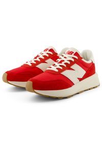 Buty unisex New Balance U370VD – czerwone. Kolor: zielony. Materiał: zamsz, skóra. Szerokość cholewki: normalna. Sezon: lato #5