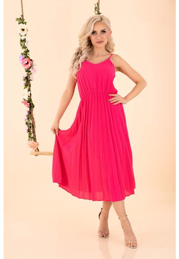 Merribel - Sukienka na Ramiączkach z Plisowanym Dołem - Fuksja. Kolor: różowy. Materiał: poliester. Długość rękawa: na ramiączkach