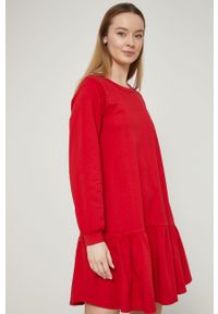 medicine - Medicine sukienka bawełniana kolor czerwony mini oversize. Kolor: czerwony. Materiał: bawełna. Długość rękawa: długi rękaw. Typ sukienki: oversize. Długość: mini
