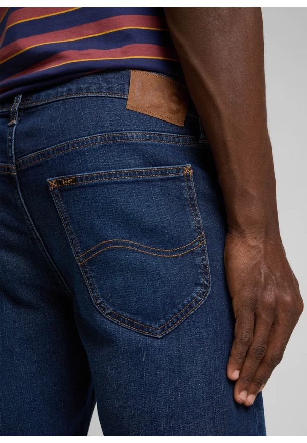 Lee - LEE MĘSKIE SPODNIE JEANSOWE LEE DAREN ZIP FLY DARK HUNT 112339067