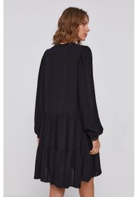 Desigual - Sukienka. Kolor: czarny. Materiał: tkanina. Długość rękawa: długi rękaw. Wzór: nadruk. Typ sukienki: rozkloszowane #5