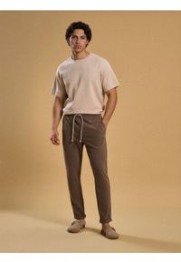 Sinsay - Spodnie dresowe jogger - zielony. Kolor: zielony. Materiał: dresówka #1