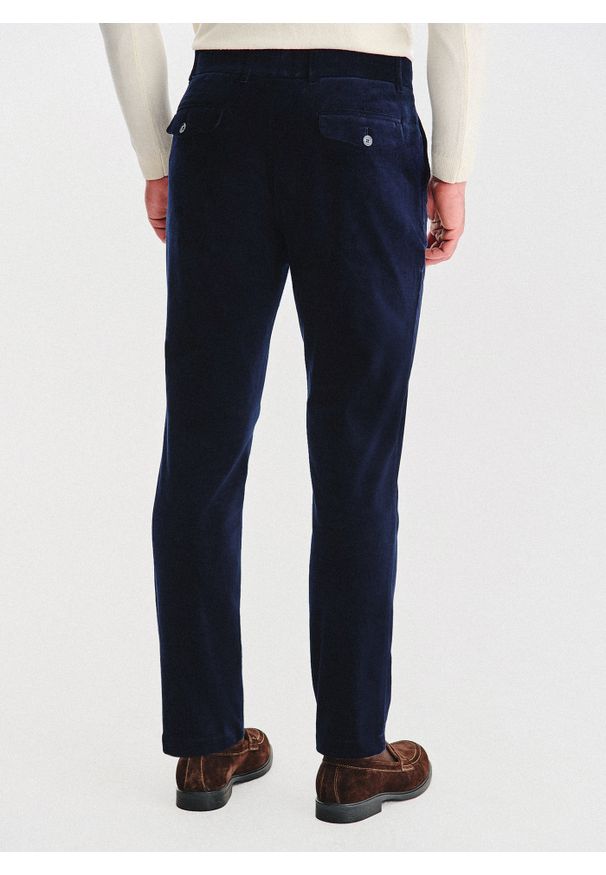 Pako Lorente - PAKO LORENTE - Granatowe spodnie sztruksowe. Okazja: na co dzień. Kolor: niebieski, brązowy. Materiał: sztruks. Sezon: zima, jesień. Styl: casual