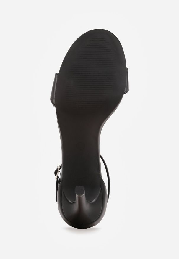 Born2be - Czarne Sandały na Szpilce z Cienkim Paskiem Nealia. Okazja: na co dzień. Zapięcie: pasek. Kolor: czarny. Materiał: jeans. Obcas: na szpilce. Styl: klasyczny, casual