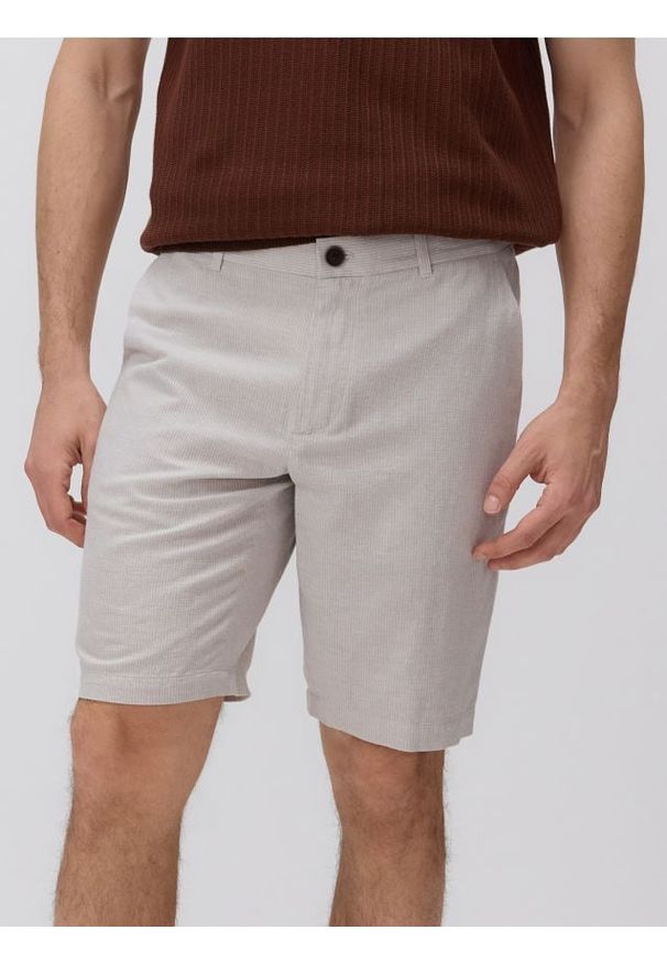 Reserved - Szorty chino regular - jasnoszary. Kolor: szary. Materiał: len, bawełna