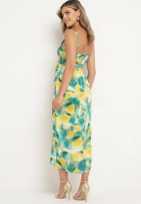 Born2be - Zielono-Żółta Sukienka Satynowa na Ramiączkach z Kopertowym Dekoltem i Ozdobnymi Marszczeniami Vikani. Okazja: na imprezę. Kolor: zielony. Materiał: satyna. Długość rękawa: na ramiączkach. Typ sukienki: kopertowe. Styl: elegancki #5