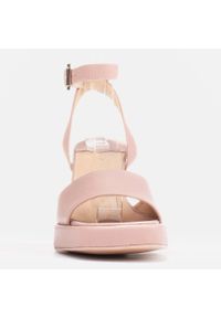 Marco Shoes Sandały na platformie podwyższającej różowe. Kolor: różowy. Obcas: na platformie