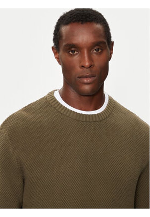 Selected Homme Sweter 16094552 Zielony Relaxed Fit. Kolor: zielony. Materiał: bawełna