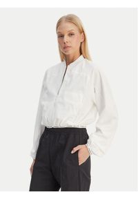 Tommy Jeans Kurtka bomber DW0DW22323 Biały Regular Fit. Kolor: biały. Materiał: syntetyk #1