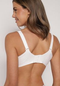 Born2be - Biały Gładki Biustonosz Klasyczny Idahlina. Kolor: biały. Wzór: gładki #3