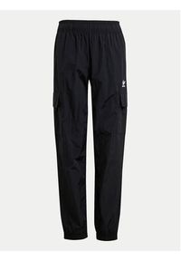 Adidas - adidas Spodnie dresowe IW3505 Czarny Regular Fit. Kolor: czarny. Materiał: syntetyk #3