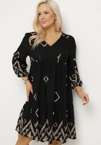 Born2be - Czarna Bawełniana Sukienka Pudełkowa w Geometryczny Wzór Claradina. Kolekcja: plus size. Kolor: czarny. Materiał: bawełna. Wzór: geometria. Typ sukienki: dla puszystych. Styl: elegancki #5