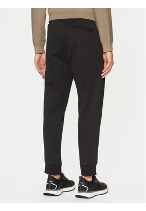 BOSS Spodnie dresowe Hadiko TL 50543434 Czarny Regular Fit. Kolor: czarny. Materiał: bawełna