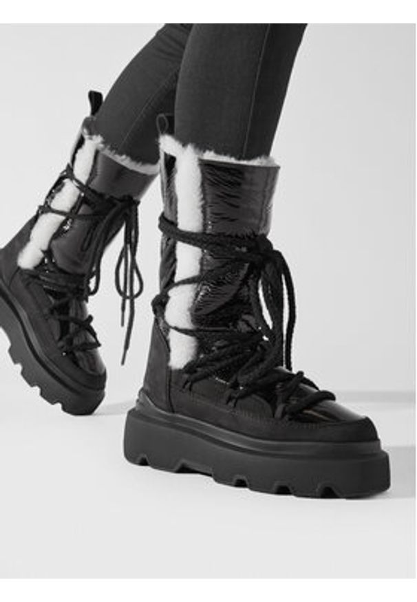 Inuikii Śniegowce Endurance Cozy 75102-144 Czarny. Kolor: czarny. Materiał: lakier, skóra