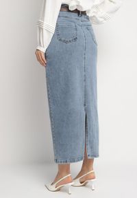 Born2be - Niebieska Spódnica Jeansowa o Ołówkowym Kroju z Dodatkowym Paskiem Inelira. Okazja: na co dzień. Kolor: niebieski. Materiał: jeans. Styl: casual #4