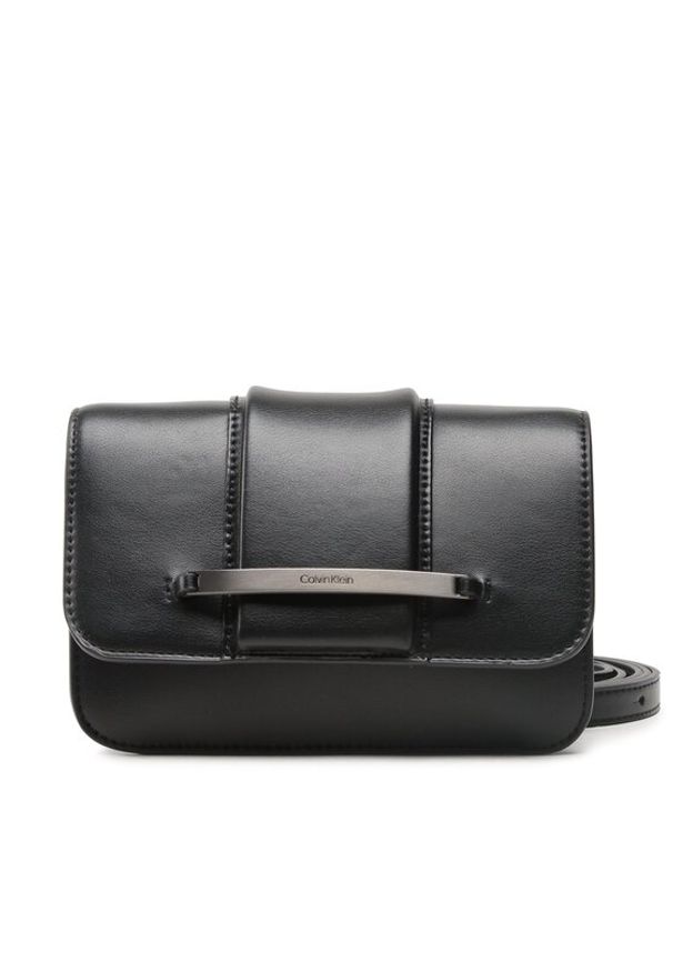 Calvin Klein Torebka Bar Hardware Crossbody K60K610732 Czarny. Kolor: czarny. Materiał: skórzane