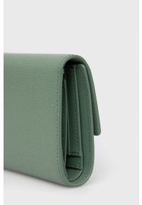 Furla portfel skórzany damski kolor zielony. Kolor: zielony. Materiał: skóra. Wzór: gładki #2