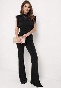 Born2be - Czarny Klasyczny Kombinezon z Długimi Nogawkami i Wycięciem na Plecach Vlokia. Kolor: czarny. Długość: długie. Styl: klasyczny #1