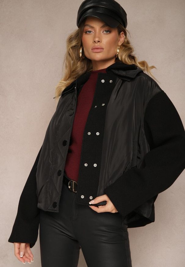 Renee - Czarna Kurtka Zapinana na Napy z Odpinanym Kołnierzem i Materiałowymi Wstawkami Liolie. Okazja: na co dzień. Kolor: czarny. Materiał: materiał. Styl: elegancki, casual