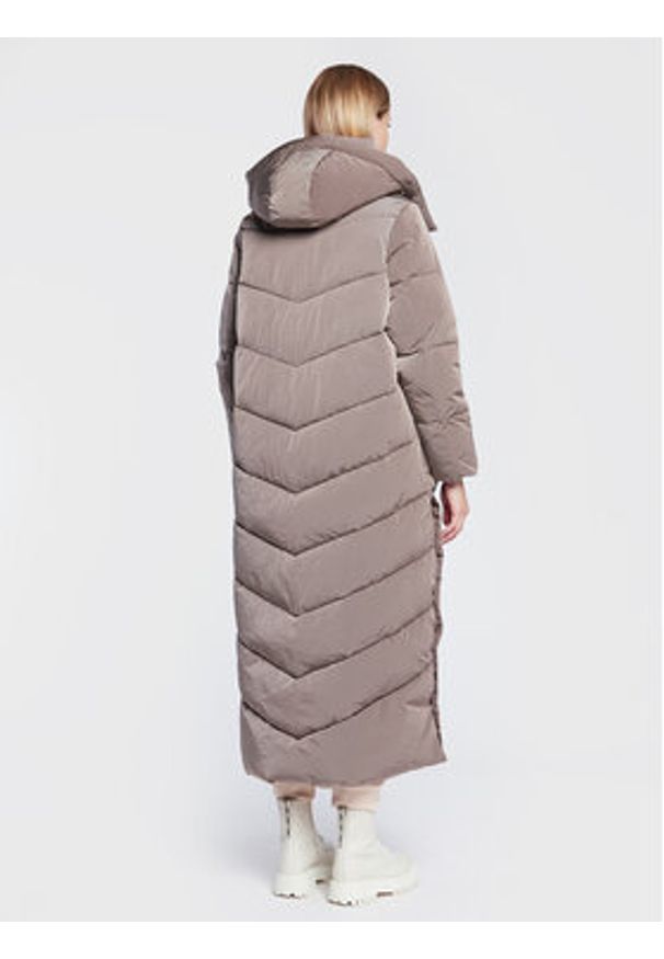 Calvin Klein Kurtka zimowa Modern K20K205127 Brązowy Regular Fit. Kolor: brązowy. Materiał: syntetyk. Sezon: zima