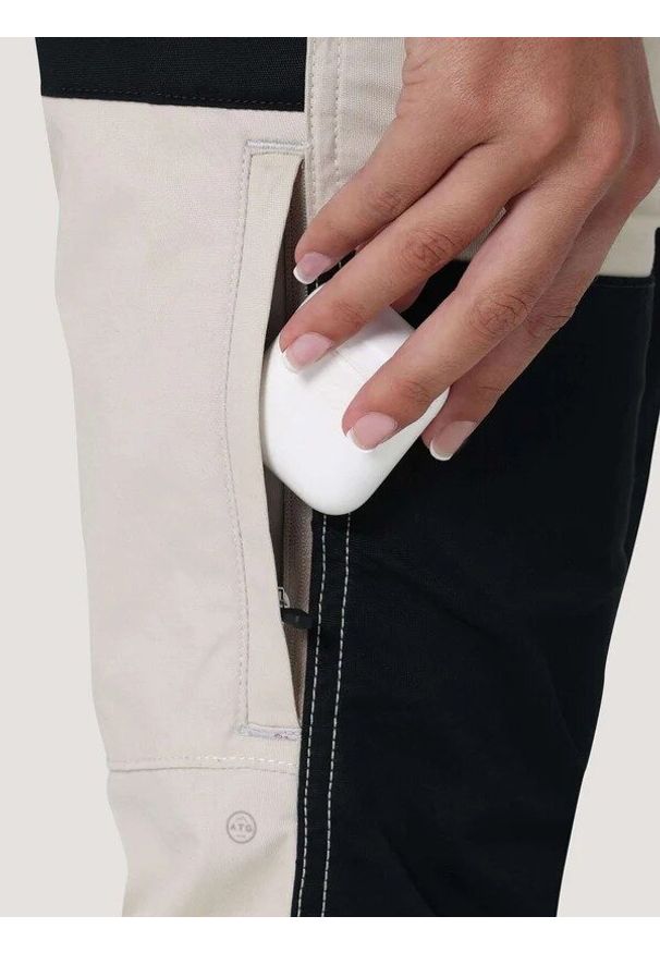 Wrangler - WRANGLER REINFORCED SOFTSHELL PANT DAMSKIE SPODNIE MATERIAŁOWE ELMWOO WC2GAW17D 112324385. Materiał: softshell, materiał