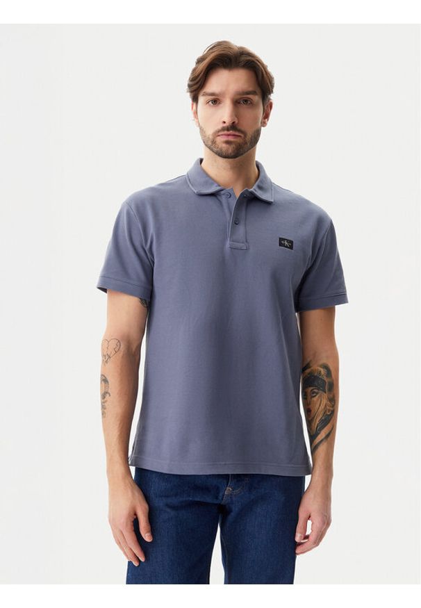 Calvin Klein Jeans Polo J30J327040 Niebieski Regular Fit. Typ kołnierza: polo. Kolor: niebieski. Materiał: bawełna