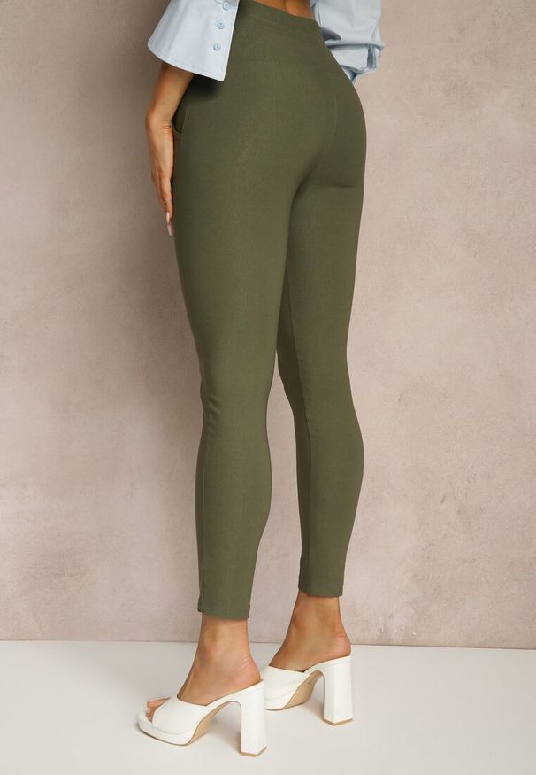 Renee - Ciemnozielone Spodnie Skinny High Waist Kolanira. Okazja: na co dzień. Stan: podwyższony. Kolor: zielony. Styl: sportowy, casual