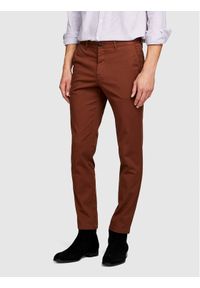 Sisley Chinosy 4AIHSF021 Brązowy Slim Fit. Kolor: brązowy. Materiał: bawełna