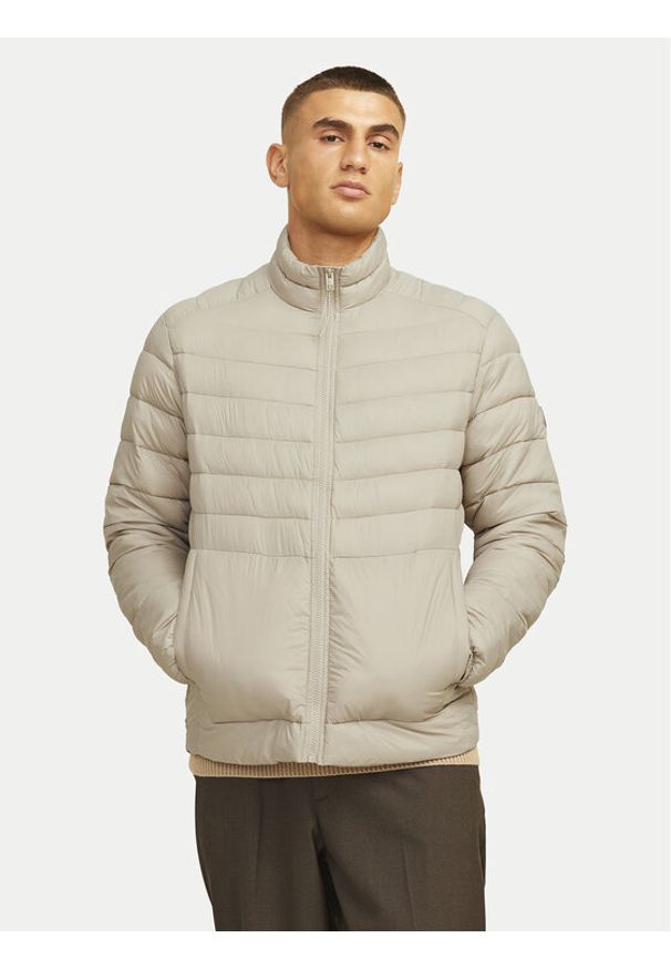 Jack & Jones Kurtka zimowa Sprint 12258444 Beżowy Regular Fit. Kolor: beżowy. Materiał: syntetyk. Sezon: zima