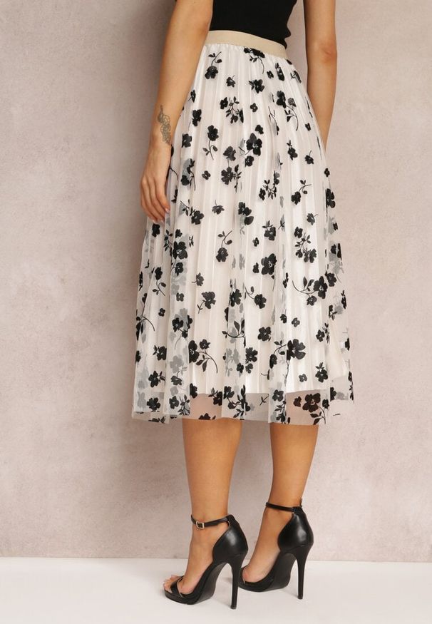 Renee - Jasnobeżowa Spódnica Midi Tiulowa z Welurowymi Kwiatami i Gumką w Talii Zihrosa. Kolor: beżowy. Materiał: welur, tiul. Wzór: kwiaty