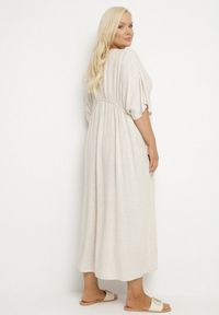 Born2be - Beżowa Wiskozowa Sukienka z Lnem o Nietoperzowym Kroju z Wiązaniem Tolureia. Okazja: na co dzień. Typ kołnierza: dekolt w serek. Kolor: beżowy. Materiał: len, wiskoza. Styl: casual, elegancki #4