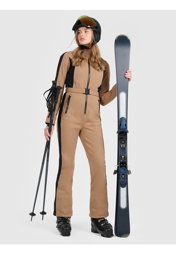 4f - 4F Kombinezon narciarski membrana 10000 damski - brązowy S. Typ kołnierza: kołnierzyk stójkowy. Kolor: brązowy. Materiał: materiał. Sezon: zima