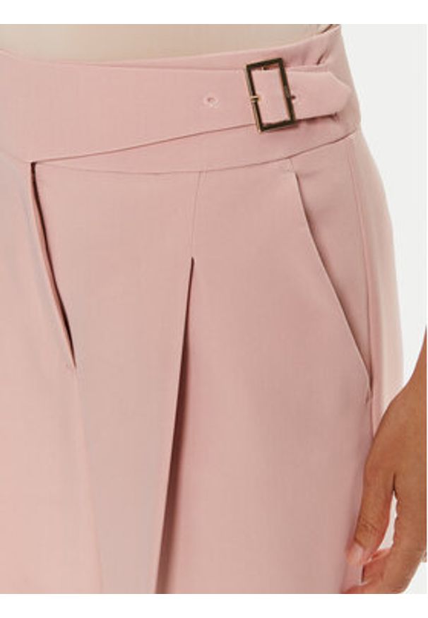 Liu Jo Spodnie materiałowe CA4200 T2200 Różowy Relaxed Fit. Kolor: różowy. Materiał: syntetyk